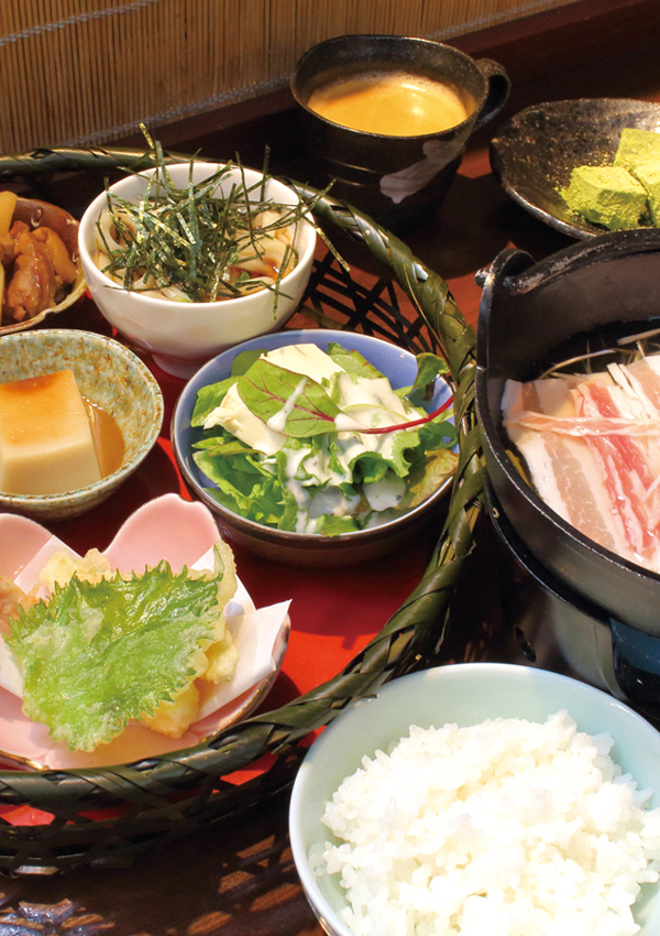 Yamakijin Kurobutaya Yame Hiruyoke Store